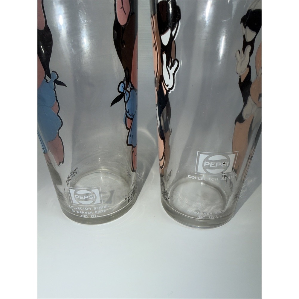 Vintage Porky Pig And Petunia Pig Pepsi Collectors Series Glass 1973 Warner Bros - Picture 2 of 4